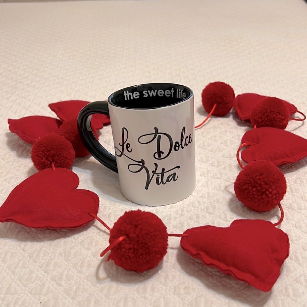 La dolce Vita Ceramic White and Black Coffee Mug